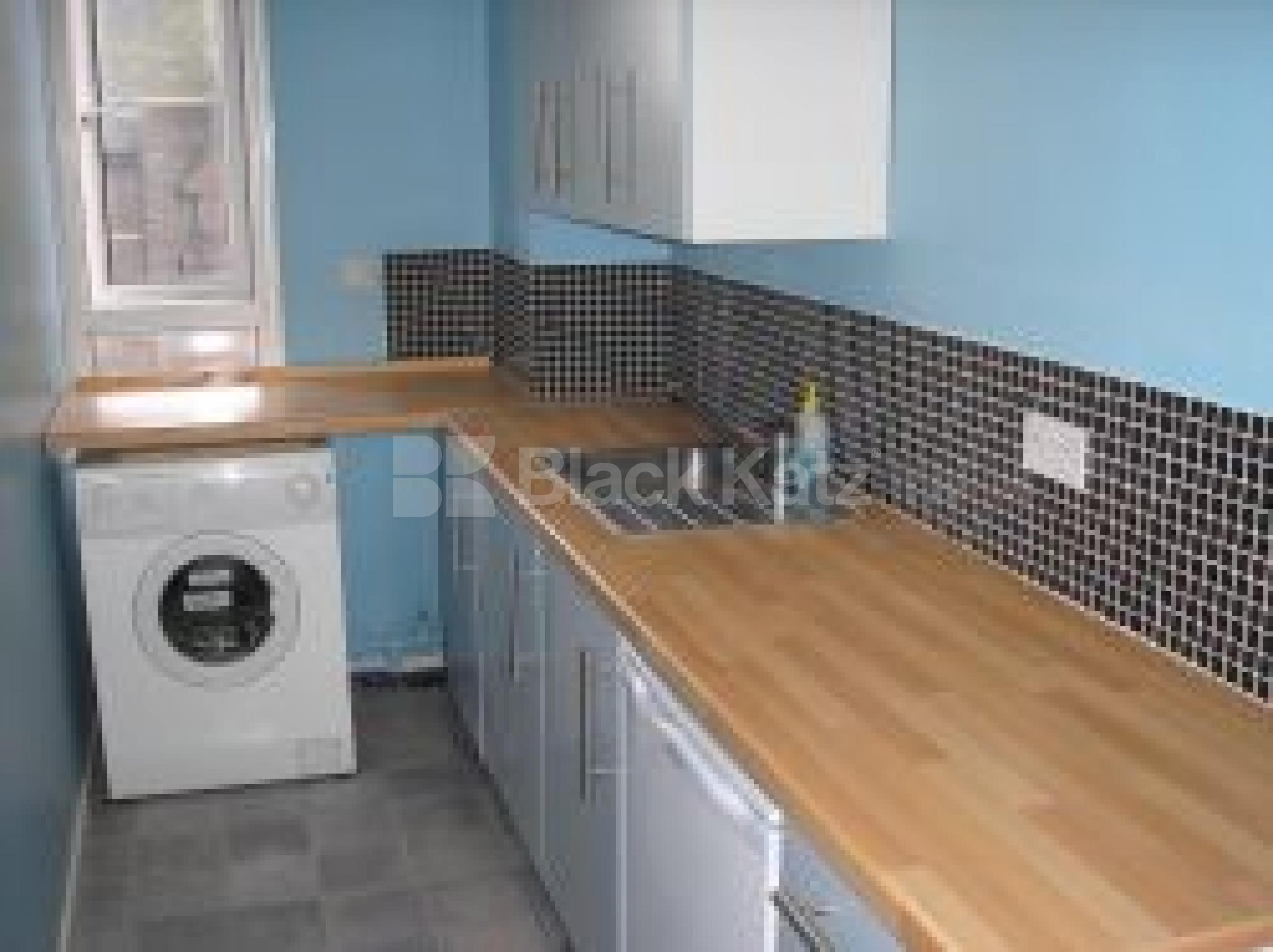 			Studio Apartment, 1 bath, 1 reception Flat			 Malden Road, CHALK FARM / KENTISH TOWN NW5 NW5